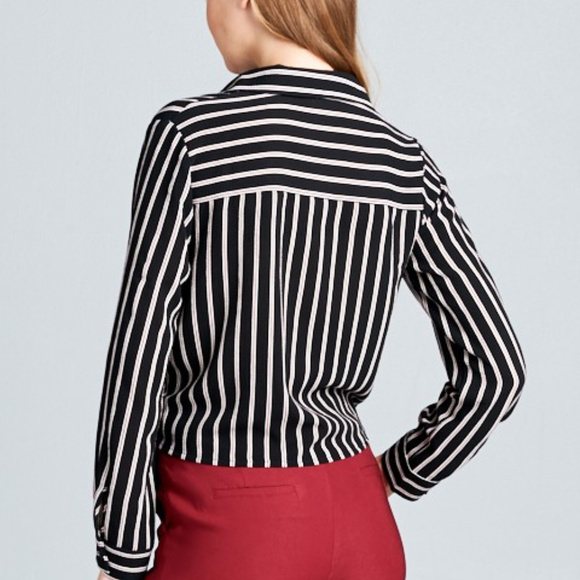 TOP BLACK & WHITE STRIPED CROP BLOUSE - Picture 2 of 2